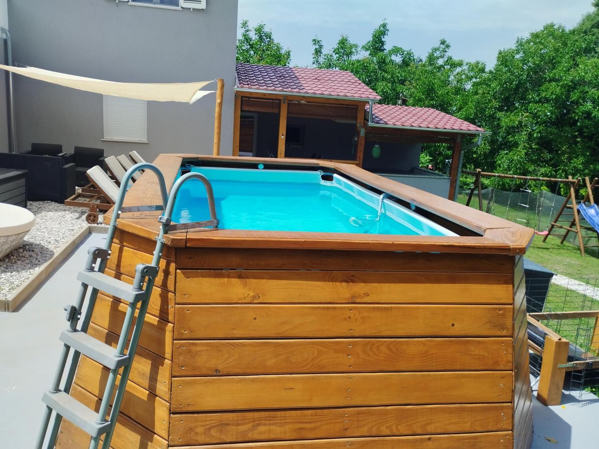 Apartman Goga With Pool And Jacuzzi ลาบิน ภายนอก รูปภาพ